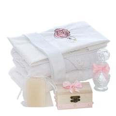 Trusou tip landou pentru botez de fete, Model brodat cu Lebada, roz, 8 piese, Recostore®, REC5005/19