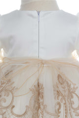 Trusou elegant cu detalii pretioase pentru botez fete, REC3397