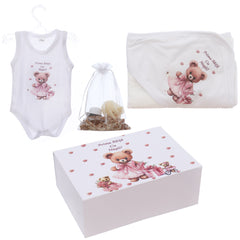 Set prima baita dupa botez cu nasii, body, prosop si saculet cu mirodenii, Model cu Ursulet, REC3097