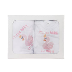 Set pentru prima baita cu nasii, halat, prosop si body, Model cu Lebada, REC3102