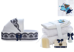 Trusou tip landou pentru botez de baieti, Model brodat cu Ursuletul aviator, bleumarin, 8 piese, REC5005/4