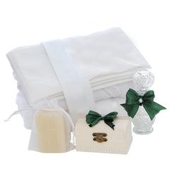 Set complet botez fete, model cu Ursulet, Culoare Verde, Trusou, Rochie cu fundita si Lumanare, REC3245