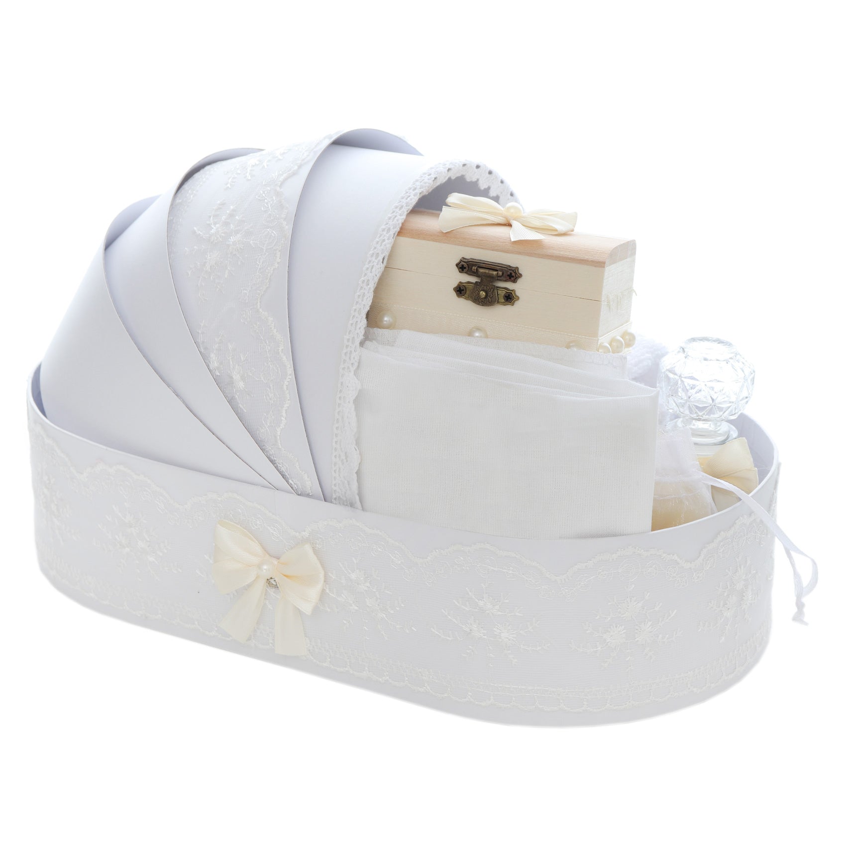 Trusou simplu tip landou pentru botez de fete, ivoire, 8 piese, REC5005/31