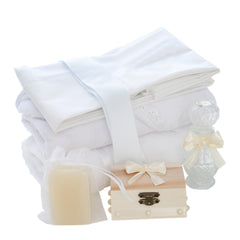 Trusou simplu tip landou pentru botez de fete, ivoire, 8 piese, REC5005/31