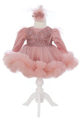 Trusou botez fete, culoare roz pudrat, model Printesa Charlotte, trusou, rochita si lumanare, REC3193