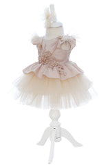 Rochita eleganta pentru botez, crem, 2 piese, rochie si bentita, REC3462