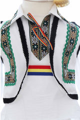 Costumas traditional romanesc pentru botez baietel, alb-verde, 6 piese, Recostore®, REC3495