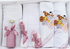 Trusou pentru botez de fete, Model Safari, Roz pudrat, 7 piese,  Recostore®, REC2504