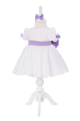 Rochie alb-lila cu maneca scurta pentru botez, 3 piese, rochie, bentita si botosei, REC3296