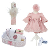 Trusou complet pentru botez de fete personalizat cu lebada, trusou, lumanare, rochita cu bentita si pantofiori, roz pudrat, 12 piese, Recostore®, REC2696