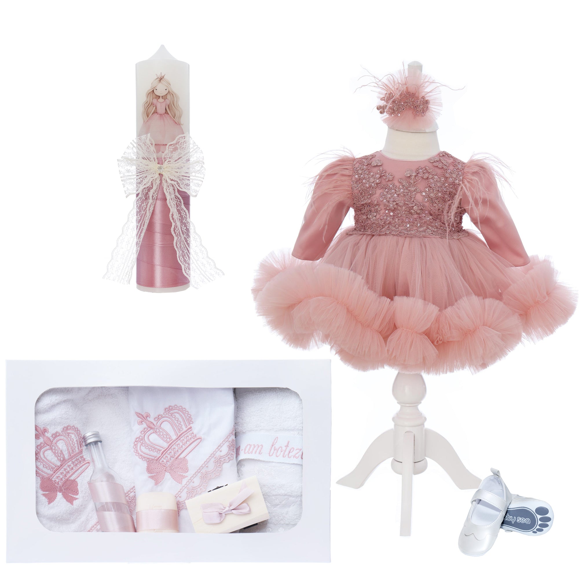 Trusou botez fete, culoare roz pudrat, model Printesa Carolina, trusou, rochita si lumanare, REC3188