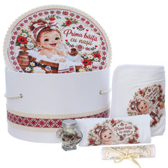 Set "Prima baita cu nasii" model traditional fetita, 5 piese, body, prosop, borcan mirodenii, scrisoare si cutie, Recostore® REC3541