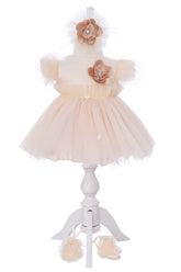 Rochie crem eleganta cu maneca scurta pentru botez fetita, 3 piese, rochie, bentita si botosei, REC3300