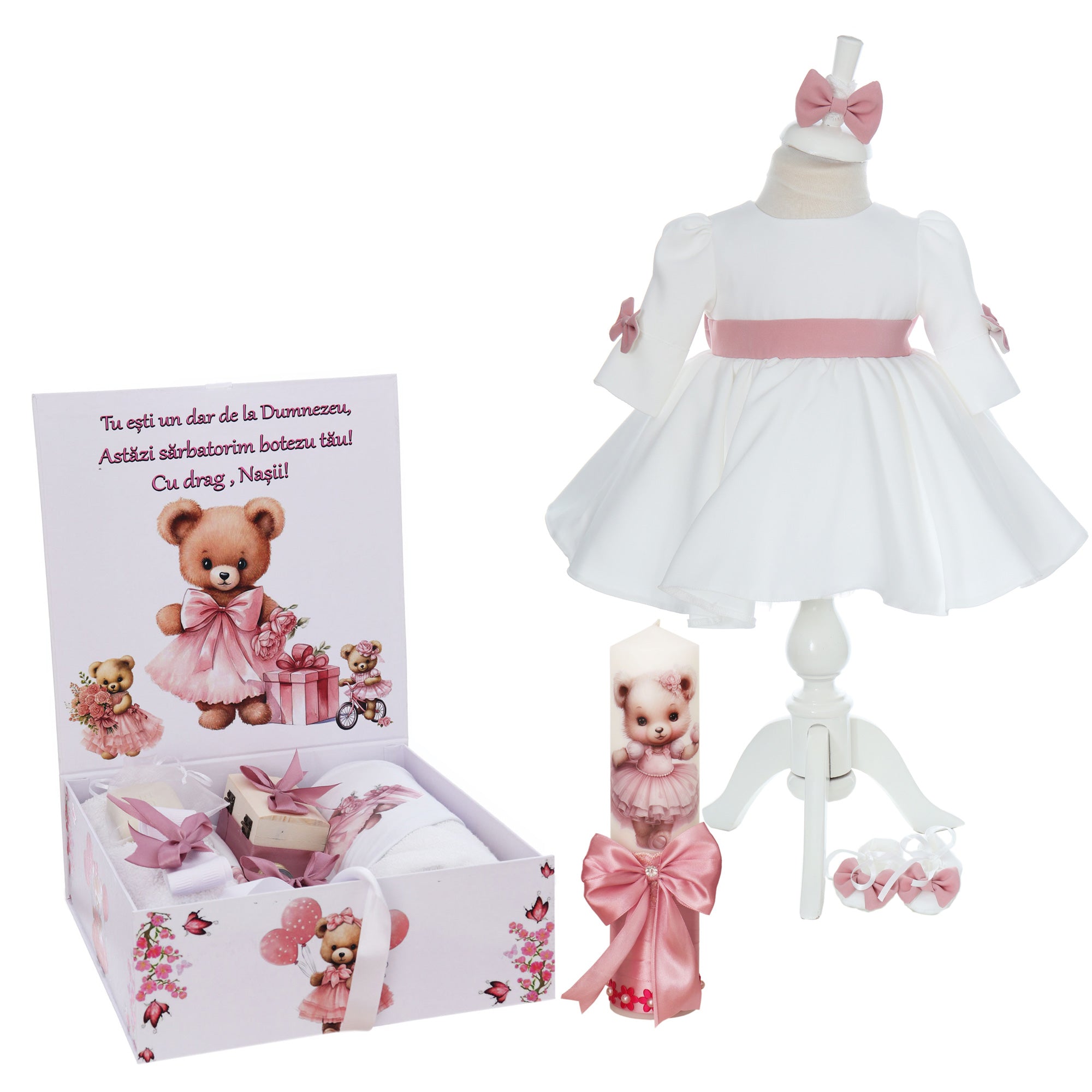 Trusou personalizat cu Ursulet, culoare roz pudrat, trusou, rochie, lumanare si accesorii, REC3206