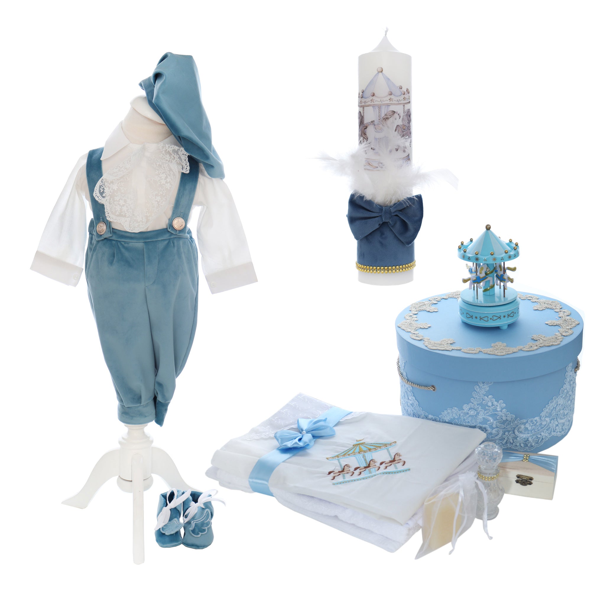 Set botez baiat, trusou complet echipat, lumanare, costum cu aripi, botosei, model Carusel Aaron, REC3148
