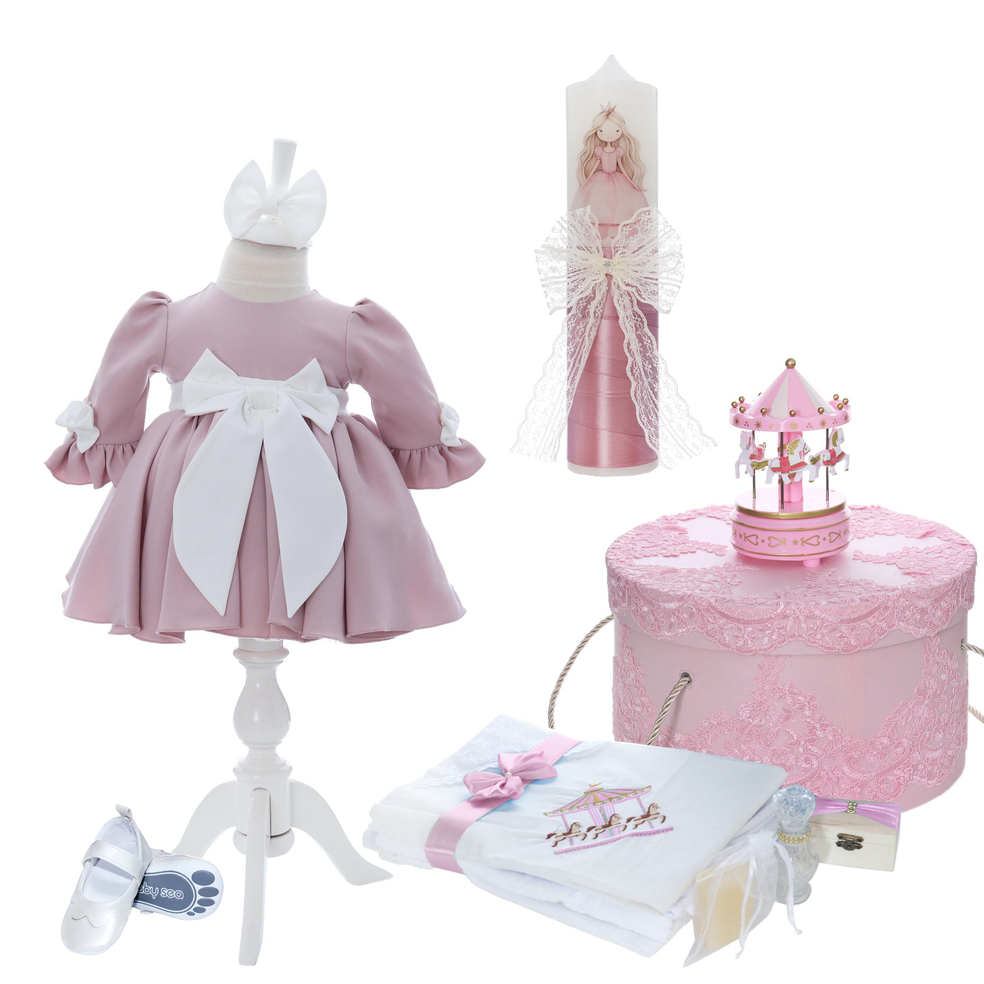 Set botez fete, model printesa si carusel, trusou, rochita, pantofiori si lumanare, culoare roz pudrat, Aisha, REC3163