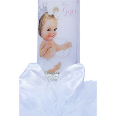 Lumanare alba pentru botez, cu bebe printesa imprimata, tulle alb si perle, 35x7 cm, REC75