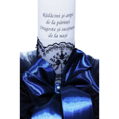 Lumanare bleumarin �Radacini si aripi� pentru botez, cu tulle bleumarin si funda, 35x5 cm, REC110