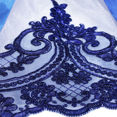 Lumanare cu funda bleumarin pentru botez si tulle alb, stralucitor, cu broderie bleumarin, 45x7 cm, REC208
