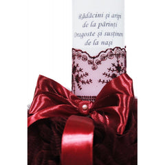 Lumanare tip glob cu mesajul "Radacini si aripi de la parinti, Dragoste si sustinere de la nasi" tulle visiniu si fundita, 35x7 cm, REC1465