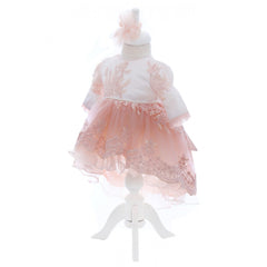 Rochita cu trena accesorizata cu pantofiori si bentita de culoare roz piersica pentru botez de fetite, 3 piese, REC2446