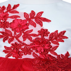 Set complet pentru botez compus din 11 piese, rochie alb-rosu cu bentita, pantofiori, lumanare cu doi ursuleti si trusou brodat , REC1589