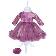 Set complet pentru botez compus din 11 piese, rochie roz pudrat, pantofiori, lumanare si trusou brodat , REC1587