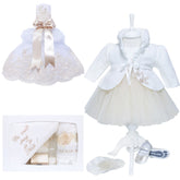 Set complet pentru botez compus din 13 piese, rochie alb-ivoire, pantofiori, lumanare cu dantela si trusou brodat "Cu drag de la nasi", REC1591
