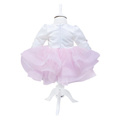 Set complet pentru botez compus din rochie cu volane alb-roz si bentita, pantofiori, lumanare tip glob cu doi ursuleti si trusou brodat cu "Azi m-am crestinat" format din 6 piese, REC1576