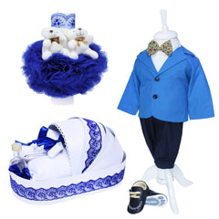 Set complet pentru botez, lumanare cu tulle tip glob albastru electric si doi ursuleti de plus, trusou tip landou din 6 piese brodat cu "Azi m-am crestinat", costum format din 5 piese si pantofiori, REC1283