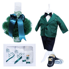 Set complet pentru botez, lumanare " Radacini si aripi de la parinti, dragoste si sustinere de la nasi", costum verde, trusou cu mesajul "Cu drag de la nasi" si pantofiori, 13 piese, REC891