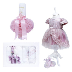 Set complet pentru botez, lumanare roz cu mesajul "Cu drag de la nasi", rochie roz pudrat din tulle si satin, trusou brodat cu mesajul "Cu drag de la nasi" si pantofiori, 12 piese, REC934