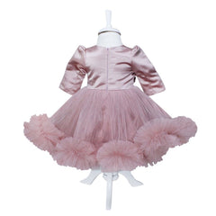Set complet pentru botez, lumanare roz pudrat cu bebe printesa, rochie roz pudrat din tulle si satin, trusou brodat cu mesajul "Azi m-am crestinat" si pantofiori, 10 piese, REC988