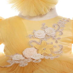 Set trusou complet pentru botez de fete, lumanare alba cu bebe printesa, rochita galbena, trusou "Cu mult drag de la nasi" si pantofiori, 11 piese, Recostore, REC1774