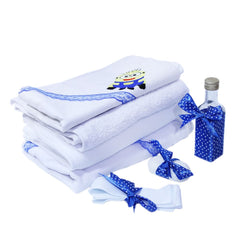 Trusou alb-albastru cu Minion brodat, 7 piese, sticla mir, sapun, panza mir, fasa, prosop cu capison, prosop preot, paturica bebe, REC225