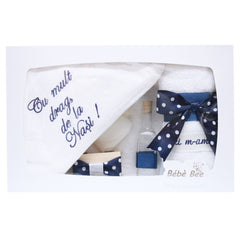 Trusou alb-bleumarin pentru botez, compus din prosop bebe, prosop preot, panza mir, sapun, fasa, sticluta mir, cutiuta prima suvita, 7 piese, REC1424