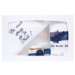 Trusou alb-bleumarin pentru botez, compus din prosop bebe, prosop preot, panza mir, sapun, fasa, sticluta mir, cutiuta prima suvita, 7 piese, REC1424