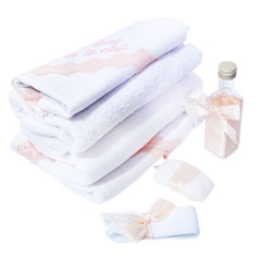Trusou alb-roz deschis �Cu drag de la nasi�, 7 piese, sticla mir, sapun, panza mir, fasa, prosop cu capison, prosop preot, paturica bebe, REC247