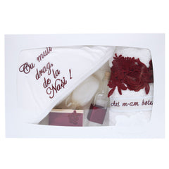 Trusou alb-visiniu pentru botez, compus din prosop bebe, prosop preot, panza mir, sapun, fasa, sticluta mir, cutiuta prima suvita, 7 piese, REC1400