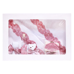 Trusou complet pentru botez, alb-roz pudrat, compus din prosop bebe, prosop preot, pled, panza mir, sapun, batista, fasa, sticluta mir, cutiuta prima suvita si jucarie de plus, 10 piese, REC1333