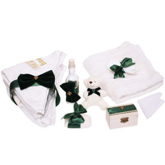 Trusou complet pentru botez, alb-verde, compus din prosop bebe, prosop preot, pled, panza mir, sapun, batista, fasa, sticluta mir, cutiuta prima suvita si jucarie de plus, 10 piese, REC1330