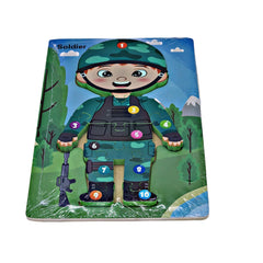 Puzzle din lemn, model soldat, dimensiune 22cm x 15cm x 1cm, 11 piese, REC2953