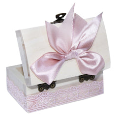 Cutiuta cufar din lemn cu dantela roz pudrat pentru prima suvita a bebelusului, 10x5x5 cm, REC310