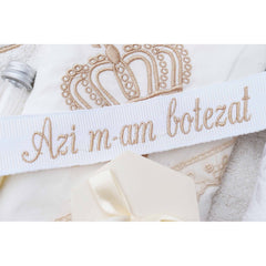 Trusou brodat cu coroana pentru botez, 7 piese, crem, Recostore, REC2233